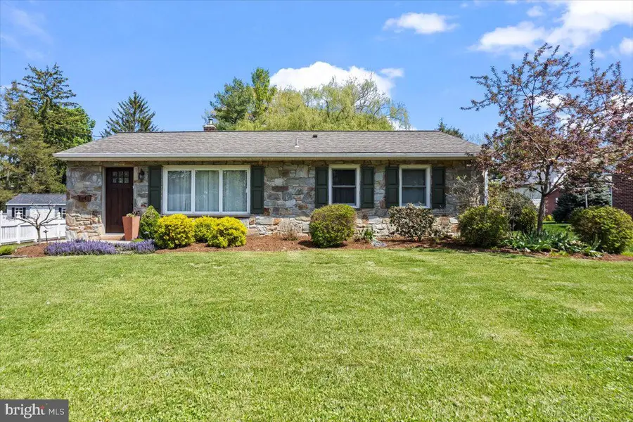 6281 Carpenter St, East Petersburg, PA 17520 - #2