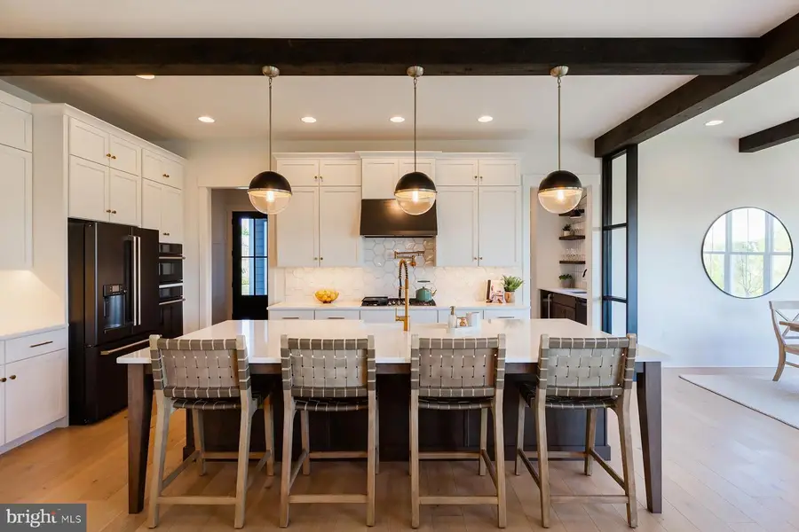 1016 Valley Crossing Dr, Lititz, PA 17543 - #2