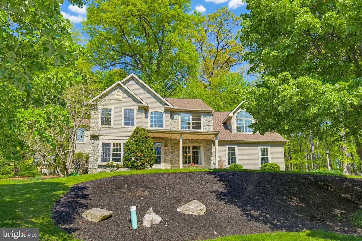 2760 Stevens Summit Dr, Columbia, PA 17512 - #1