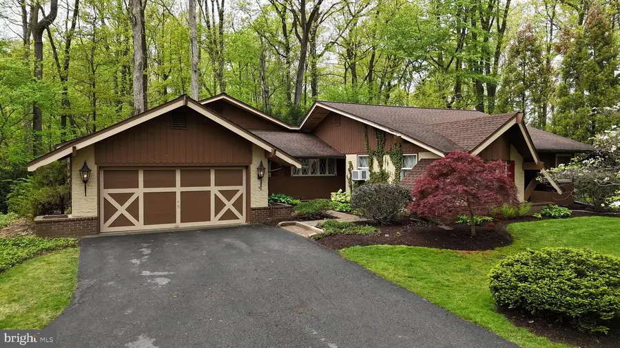 120 Angela Dr, New Holland, PA 17557 - #2