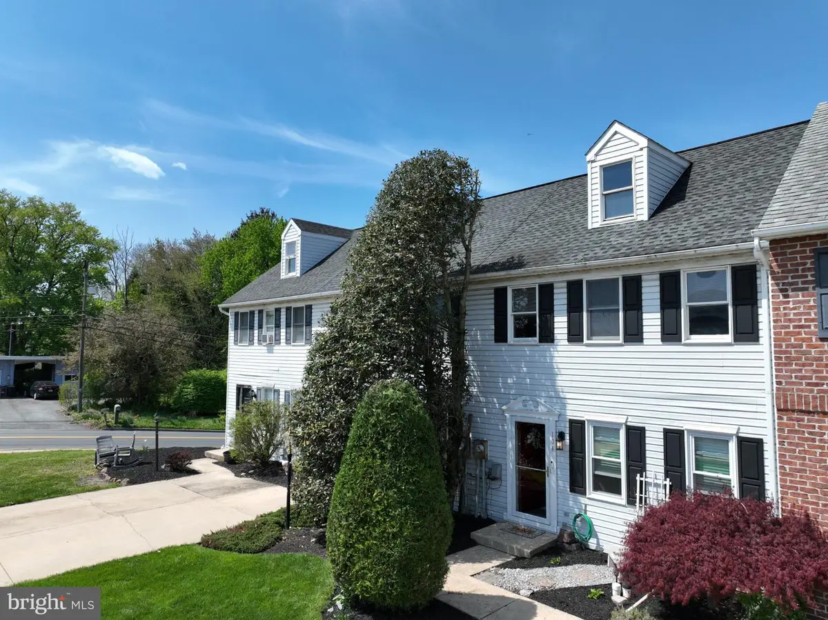 104 Ashley Dr, Ephrata, PA 17522 - #1