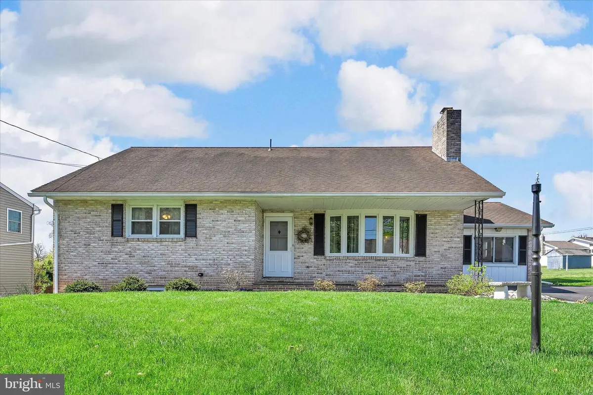 25 Frederick Ave, Denver, PA 17517 - #1