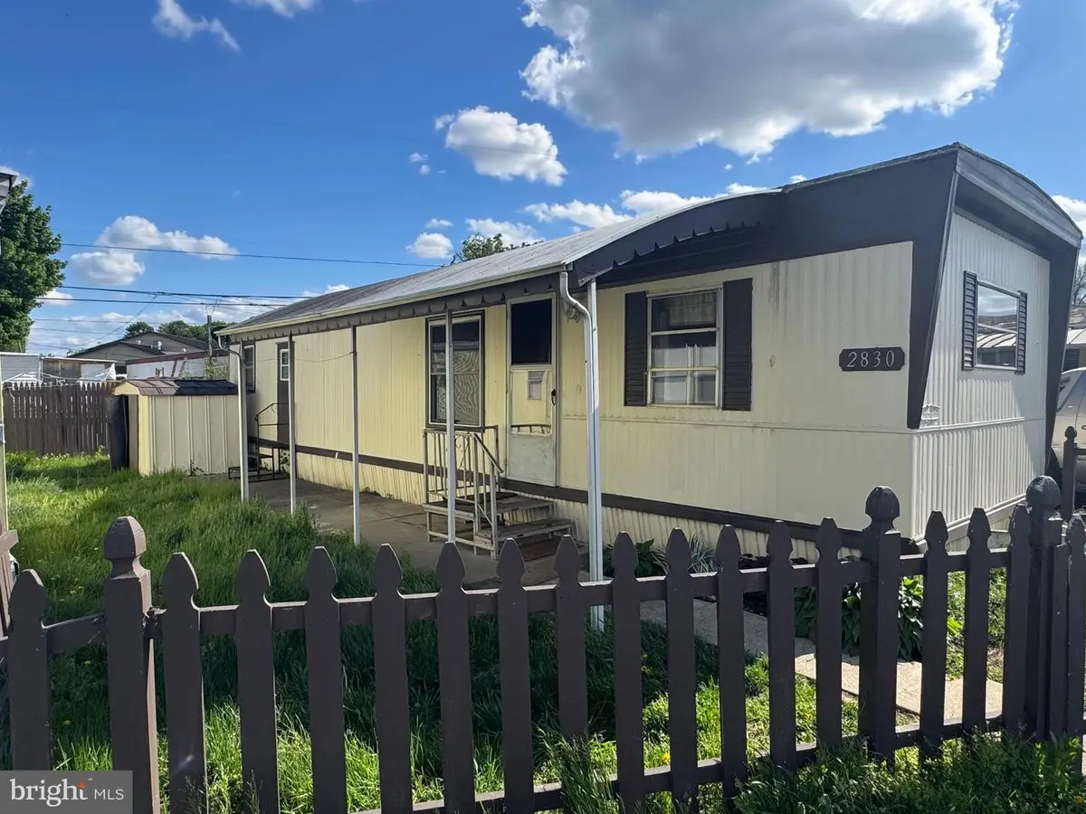 2830 Scenic Dr, Lancaster, PA 17603 - #1