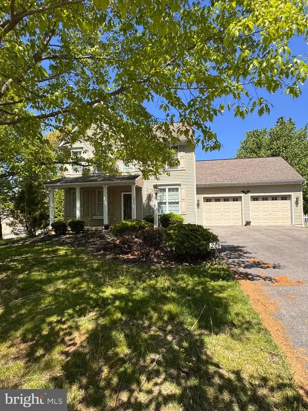 201 Wolgemuth Dr, LANCASTER, PA 17602