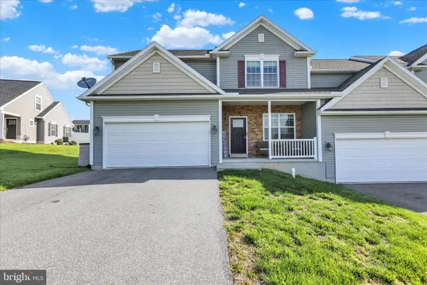 42 Canvasback Ln, ELIZABETHTOWN, PA 17022