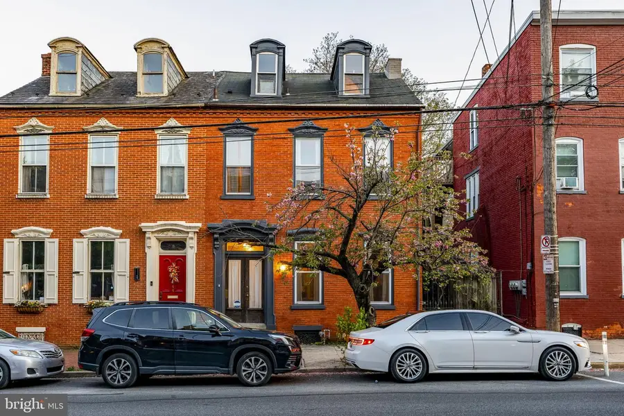 446 W Orange St, Lancaster, PA 17603 - #2