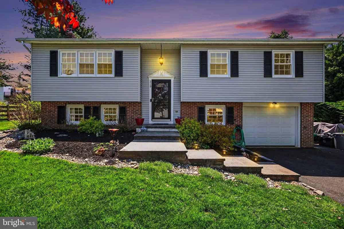 219 Maple Ave, Quarryville, PA 17566 - #1