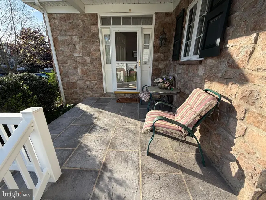 428 Haymarket Ln, Lititz, PA 17543 - #2