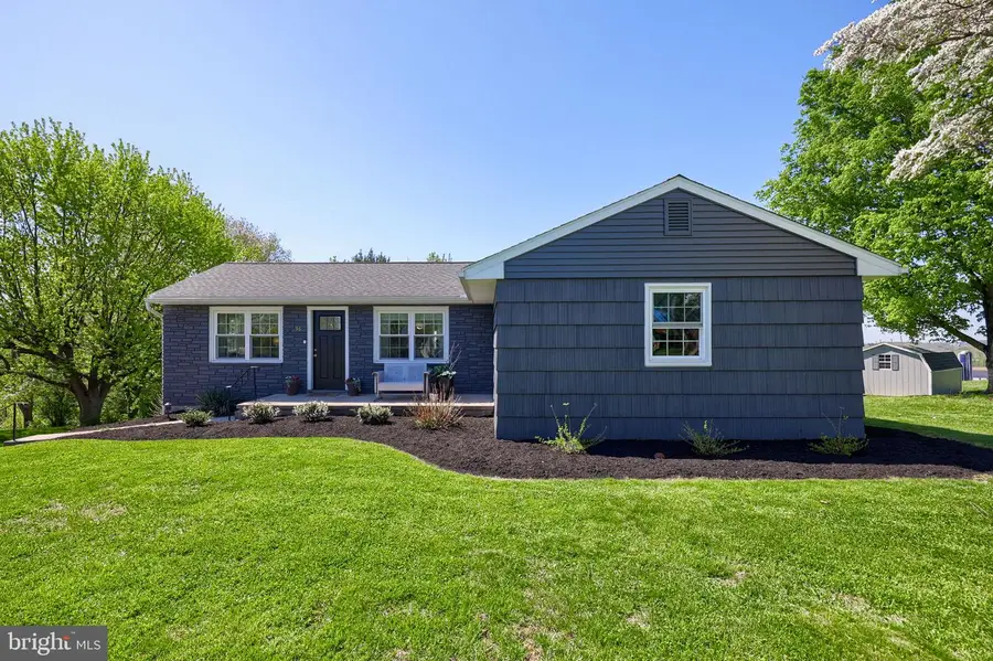 96 W Main St, Brownstown, PA 17508 - #2