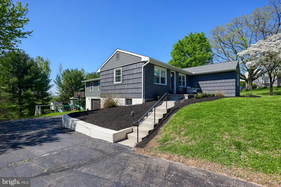 96 W Main St, Brownstown, PA 17508 - #3