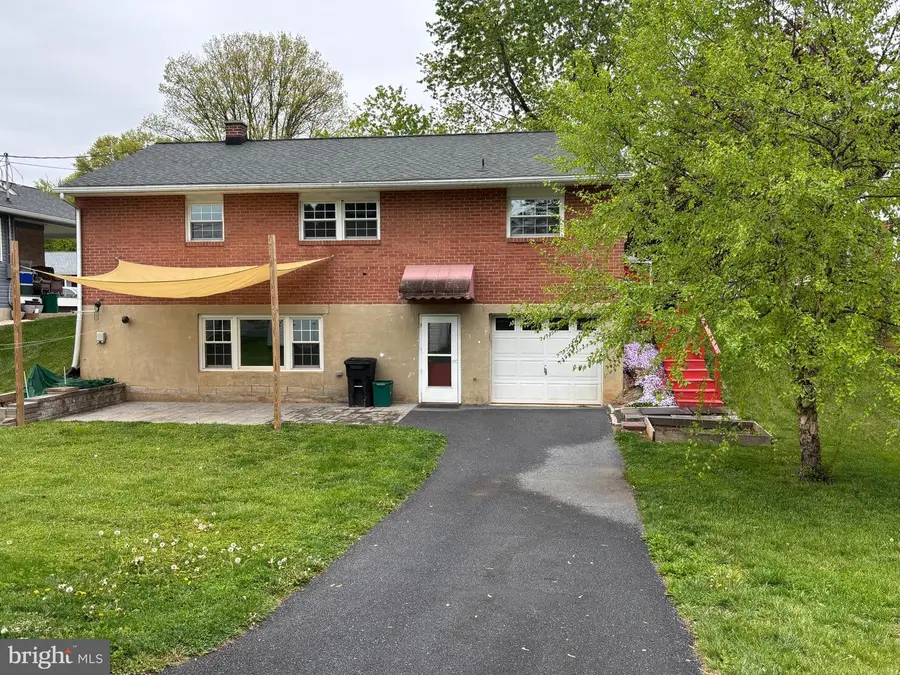 214 Ziegler St, Mount Joy, PA 17552 - #3