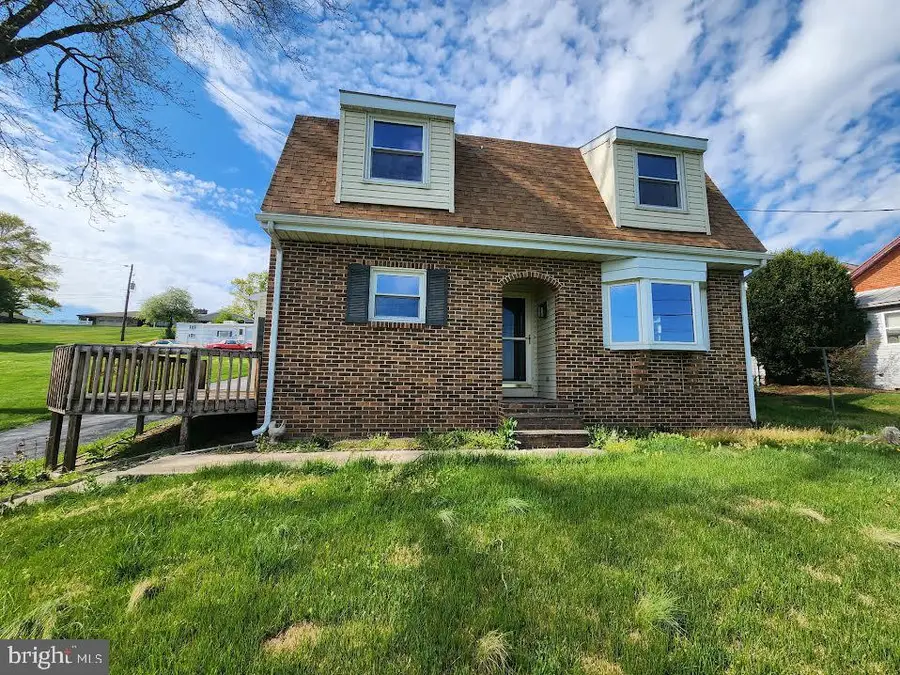 827 Disston View Dr, Lititz, PA 17543 - #2