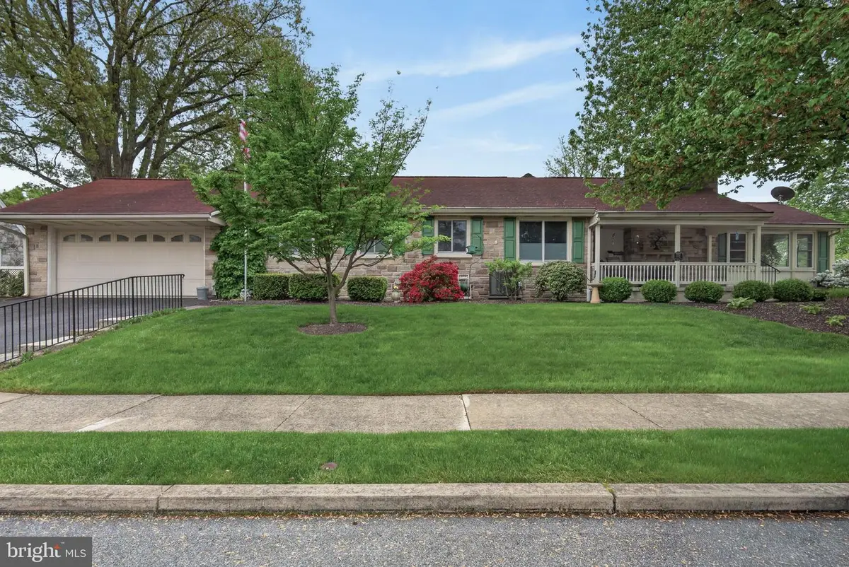 102 E Third Ave, Lititz, PA 17543 - #1