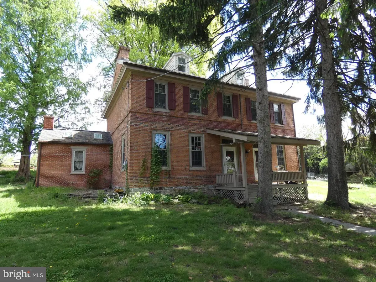 441 S Front St, Columbia, PA 17512 - #1