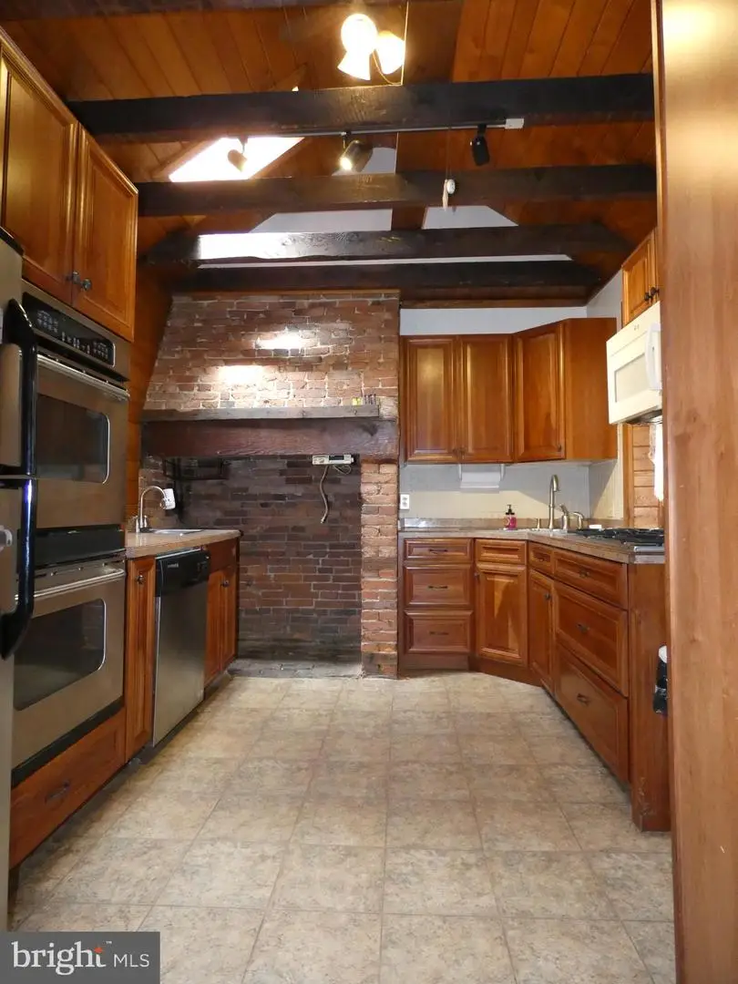 441 S Front St, Columbia, PA 17512 - #2