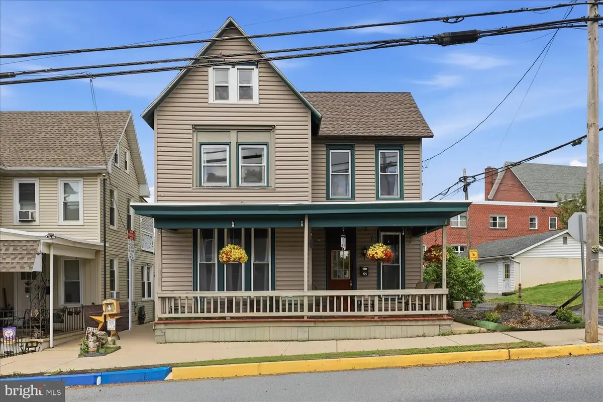 22 S 4th St, Denver, PA 17517 - #1