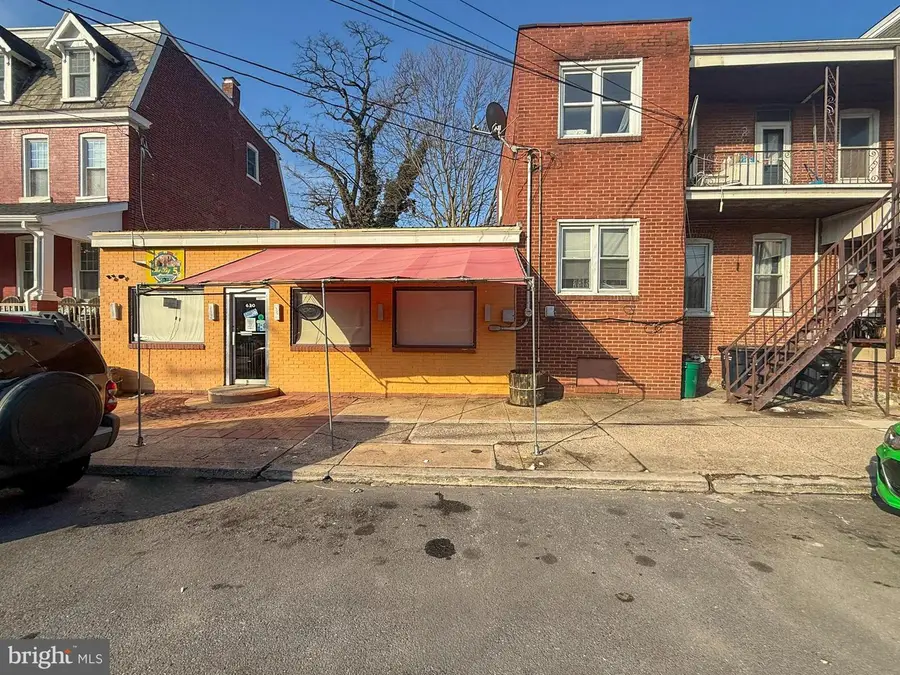352 E New St, Lancaster, PA 17602 - #3