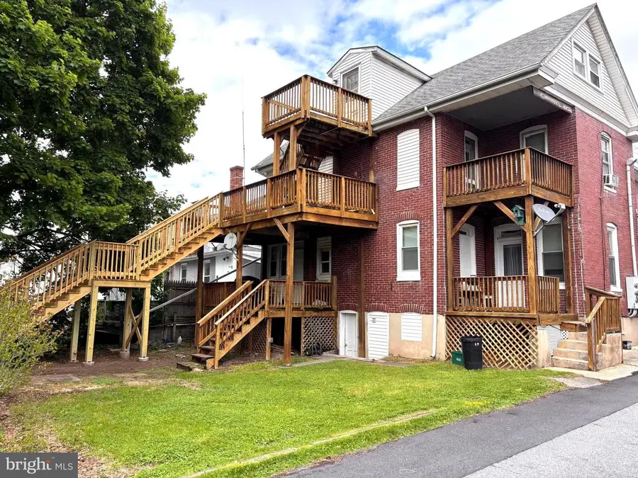36-38 N Poplar St, Elizabethtown, PA 17022 - #3