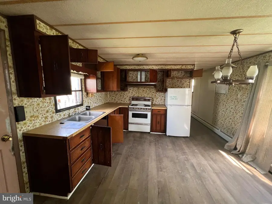 2318 Rockvale Rd, Lancaster, PA 17602 - #2