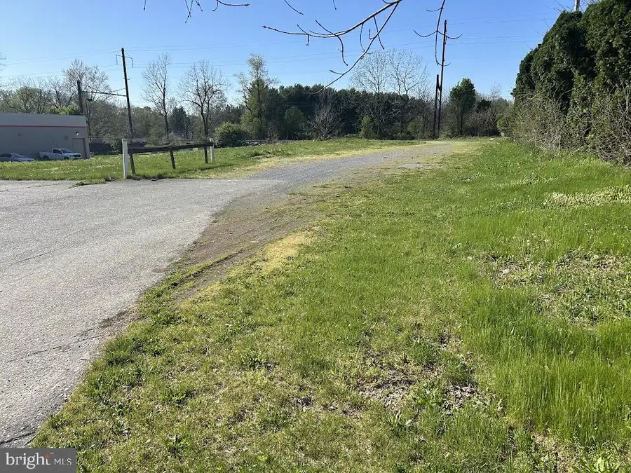 400 E Main St, Mount Joy, PA 17552 - #3