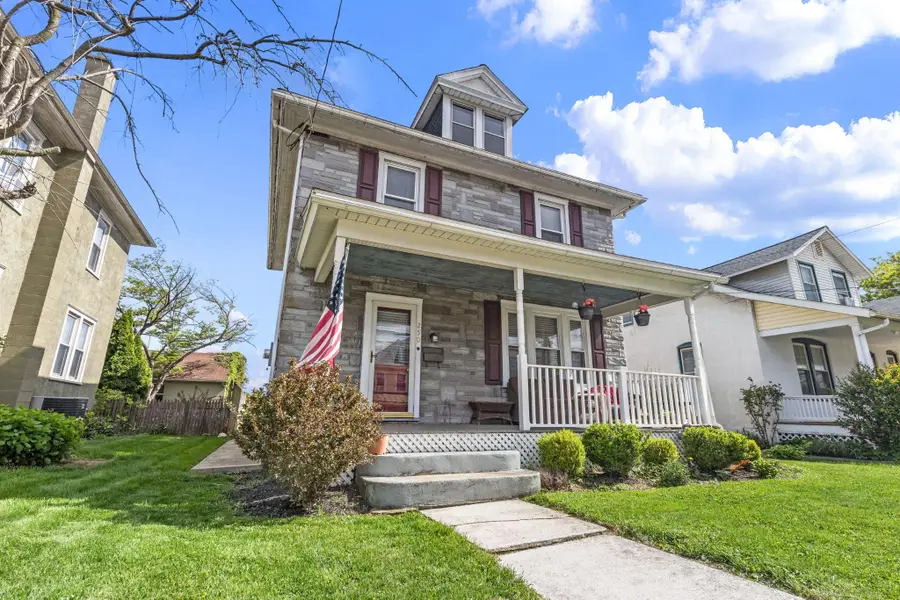 250 E Jackson St, New Holland, PA 17557 - #3