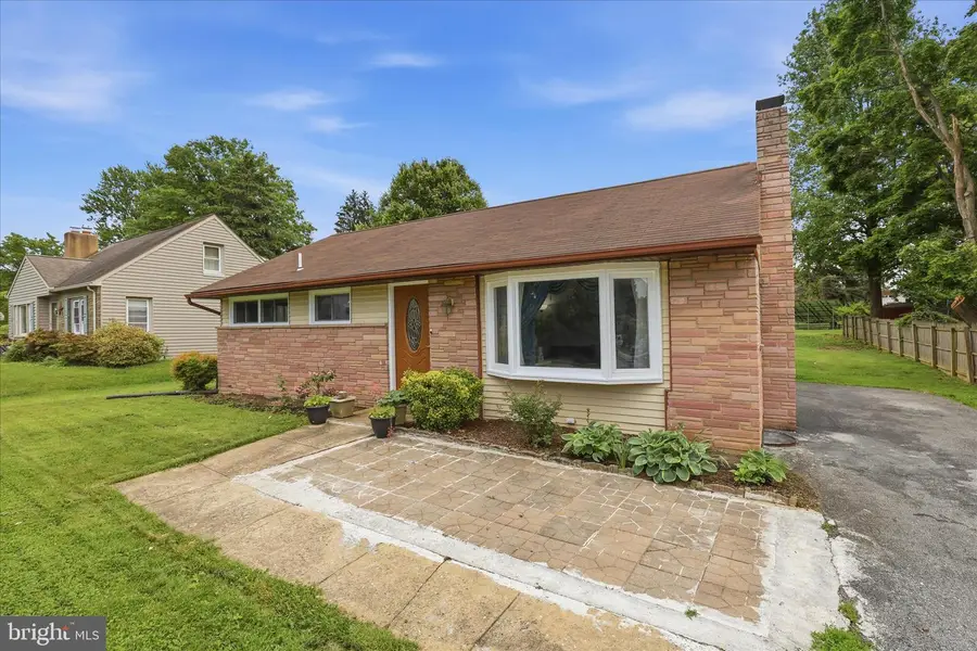2608 Chestnut View Dr, Lancaster, PA 17603 - #2