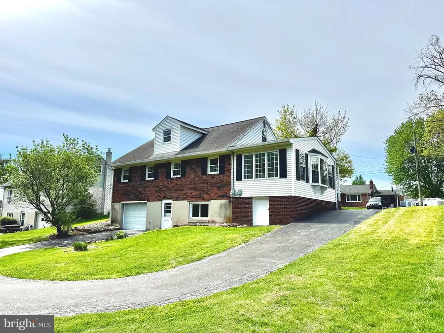 16 Frederick Ave, Denver, PA 17517 - #2