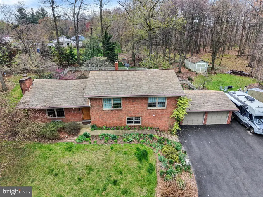 250 Clearfield Rd, New Providence, PA 17560 - #3