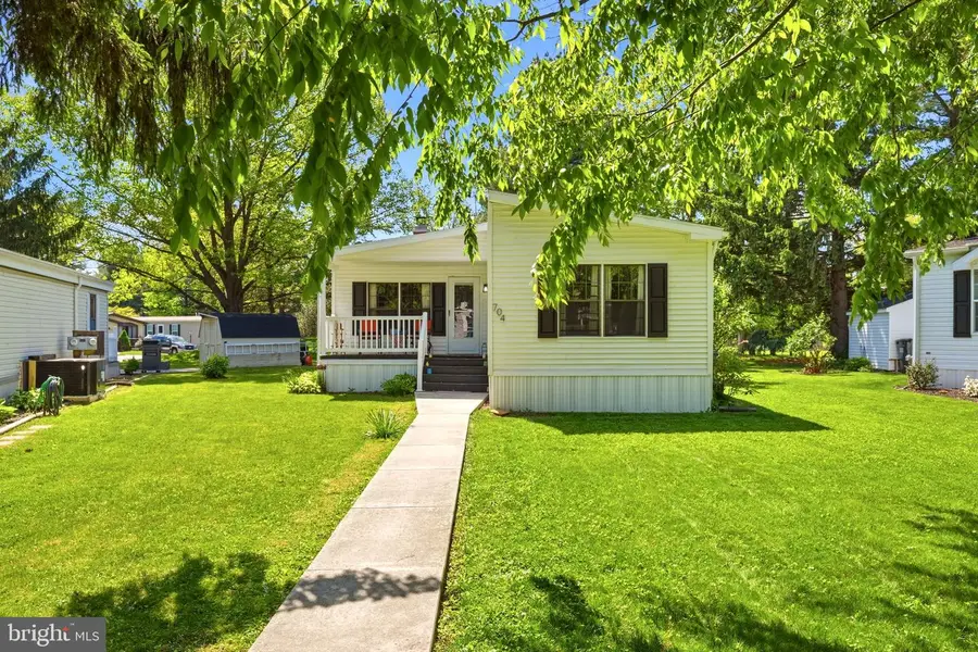 704 Fallon Dr, Lancaster, PA 17601 - #2
