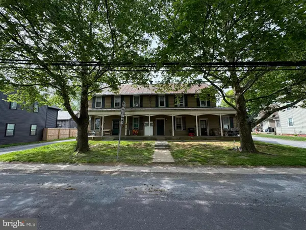 154-158 Main St W, LEOLA, PA 17540