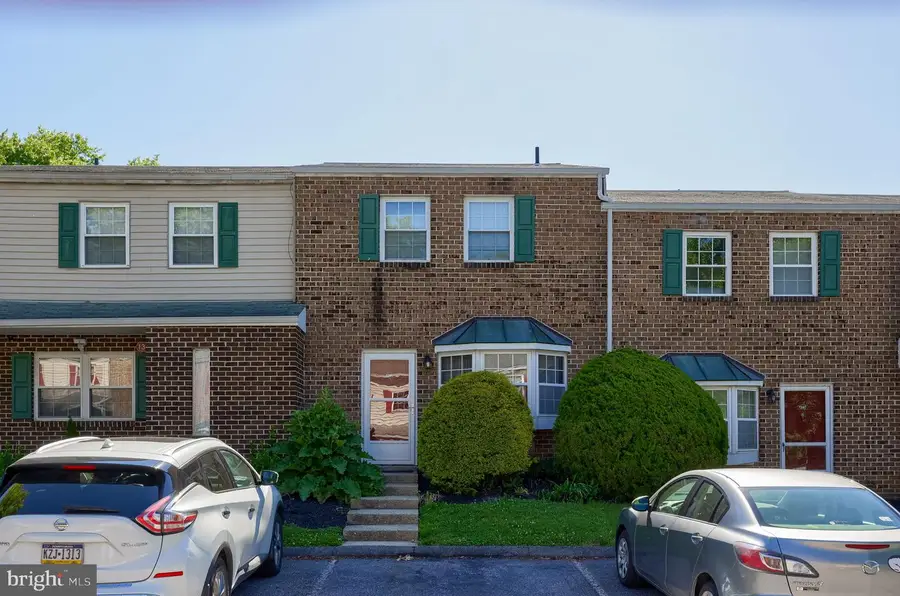 1309 Blue Jay Dr, Lancaster, PA 17601 - #2