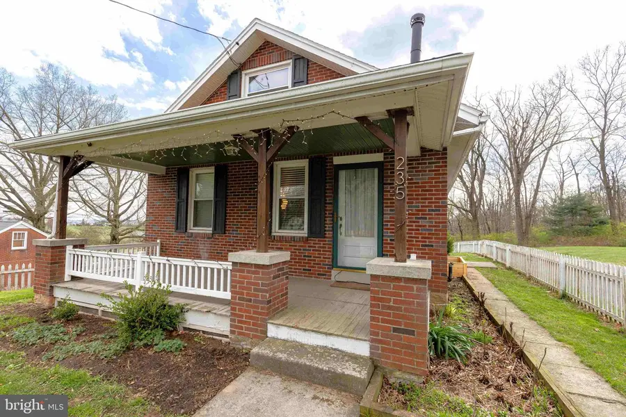 235 N King St, Denver, PA 17517 - #3