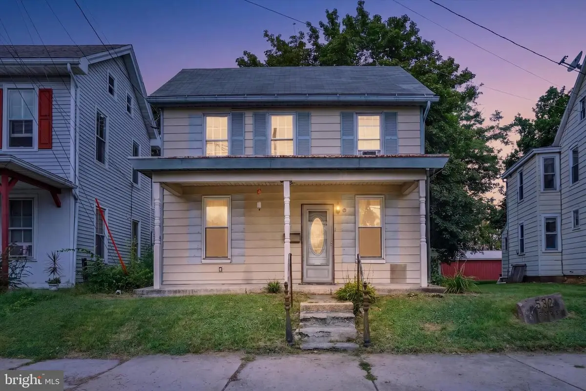 532 N State St, Ephrata, PA 17522 - #1