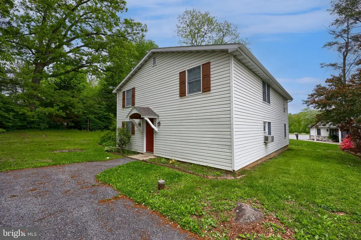 229 Old Hershey Rd, Elizabethtown, PA 17022 - #1