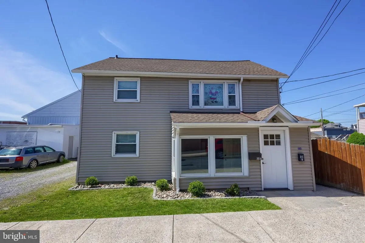 212-214 Cherry St, Ephrata, PA 17522 - #1