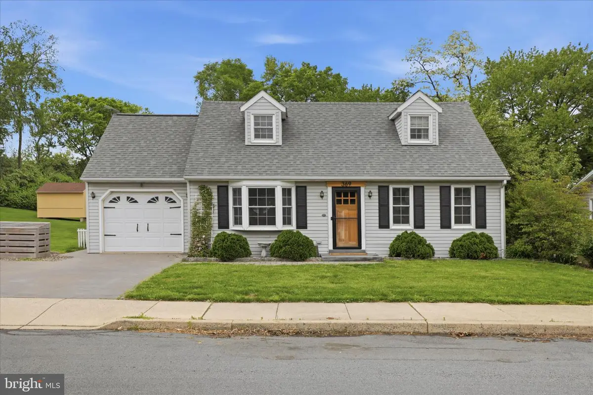 369 Lake St, Ephrata, PA 17522 - #1