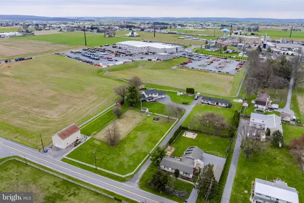 176 Butter Rd, LEOLA, PA 17540