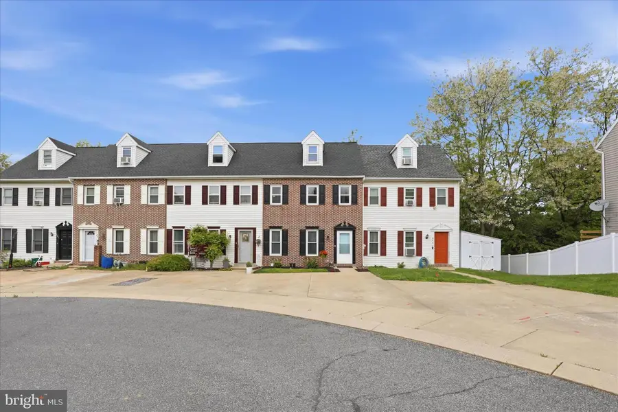 279 Heatherwood Dr, Ephrata, PA 17522 - #2