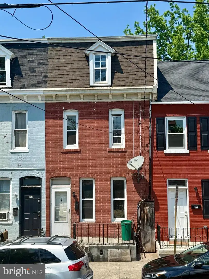 39 W Farnum St, Lancaster, PA 17603 - #1