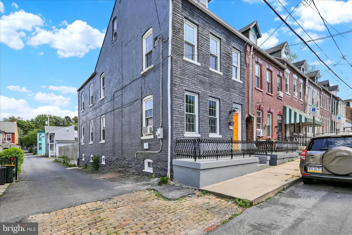 614 Saint Joseph St, Lancaster, PA 17603 - #1