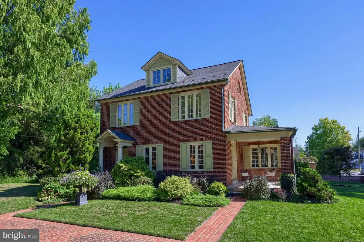 81 S Linden St, Manheim, PA 17545 - #1