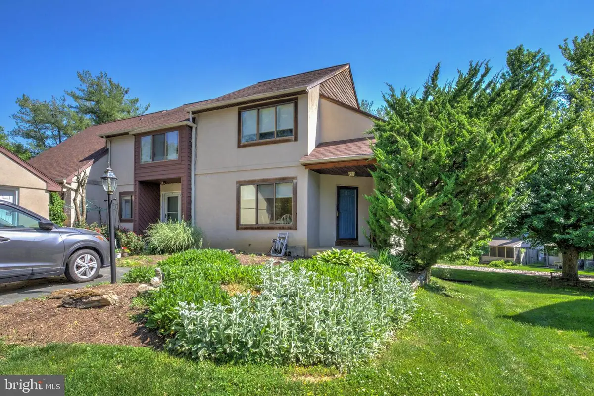 450 Stonegate Ct, Millersville, PA 17551 - #1