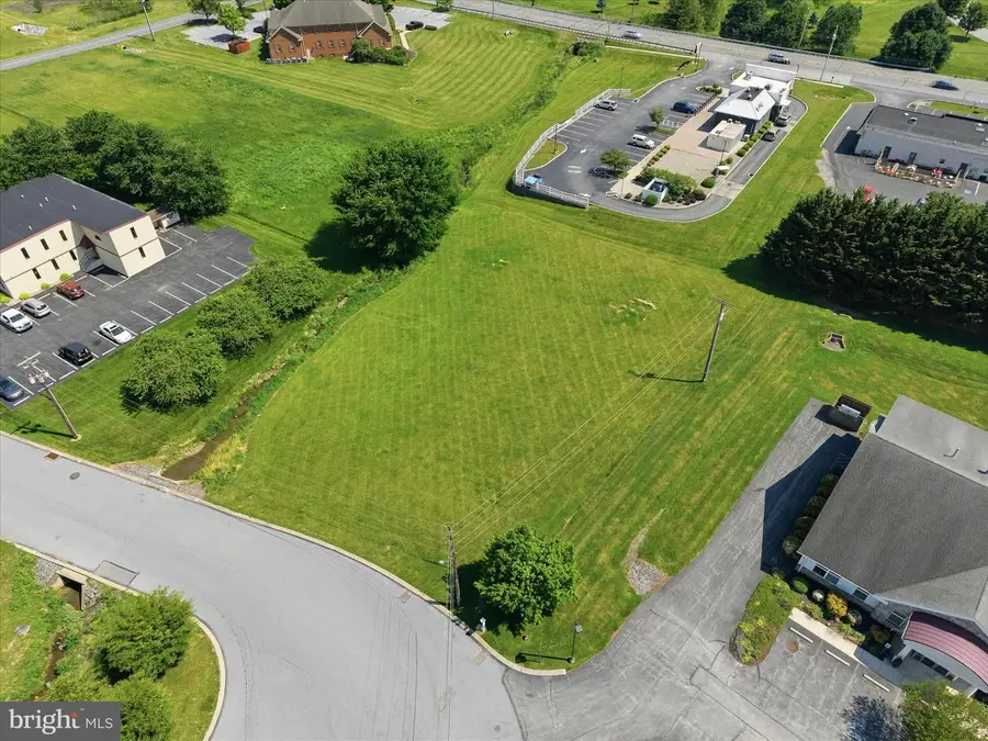 3908 Abel Dr, Columbia, PA 17512 - #2