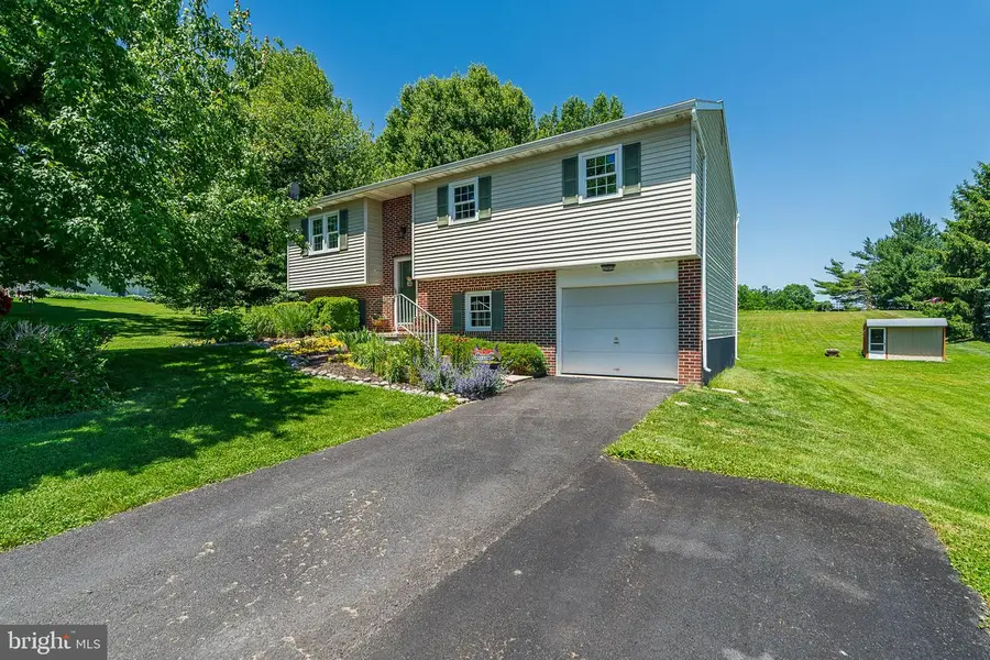 316 Snavely Mill Rd, Lititz, PA 17543 - #2