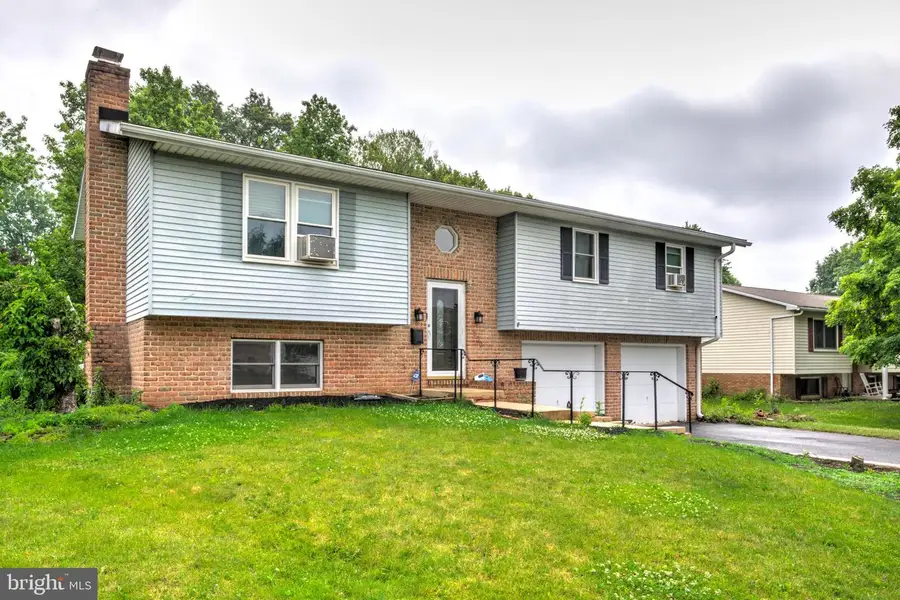 539 N Lime St, Elizabethtown, PA 17022 - #2