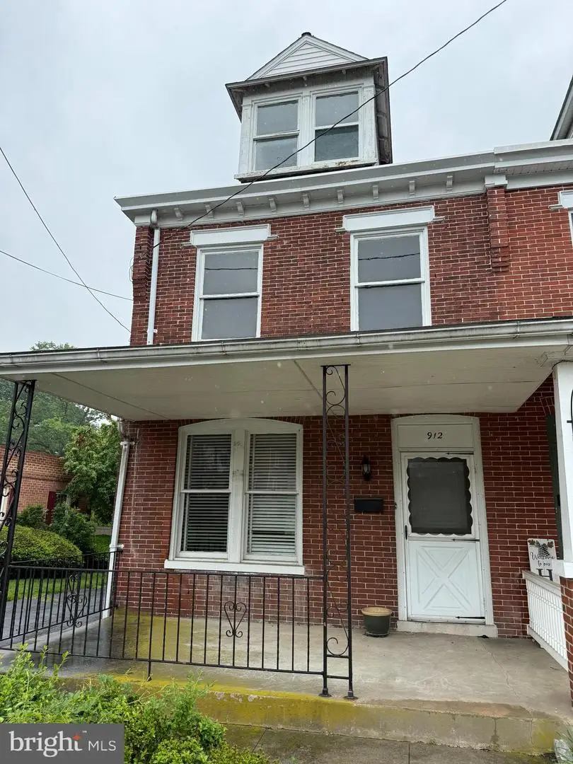 912 Locust St, Columbia, PA 17512 - #3