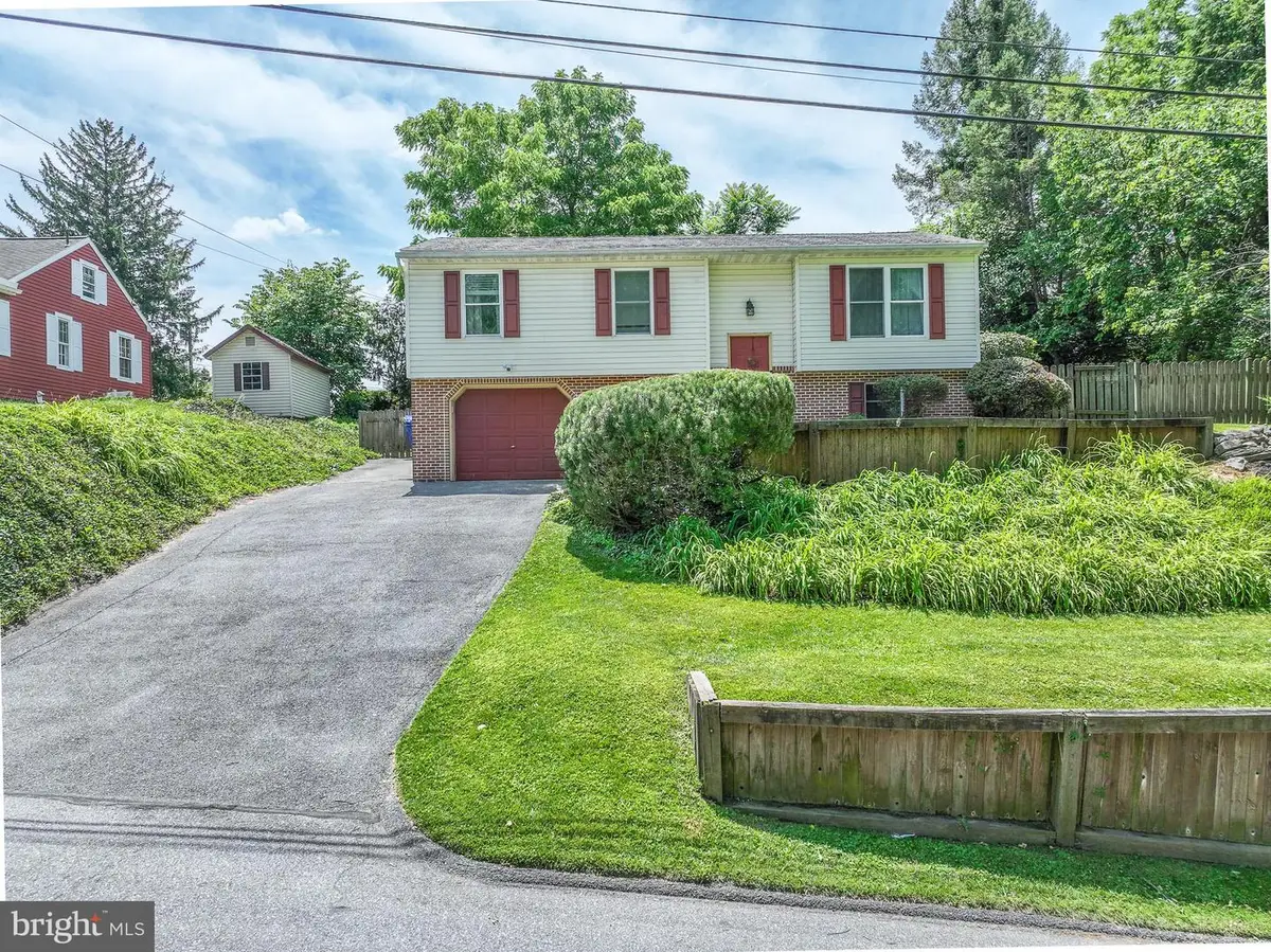 126 Eckman Rd, Lancaster, PA 17602 - #1
