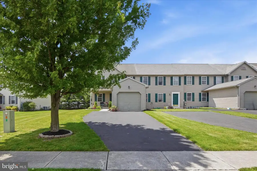 596 Wood Duck Dr, Manheim, PA 17545 - #2