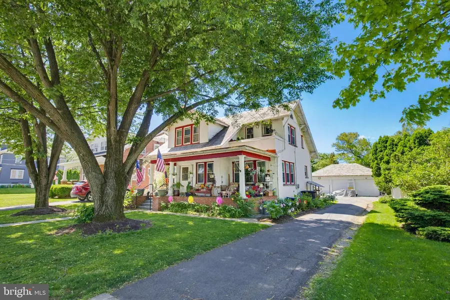 306 E High St, Manheim, PA 17545 - #2