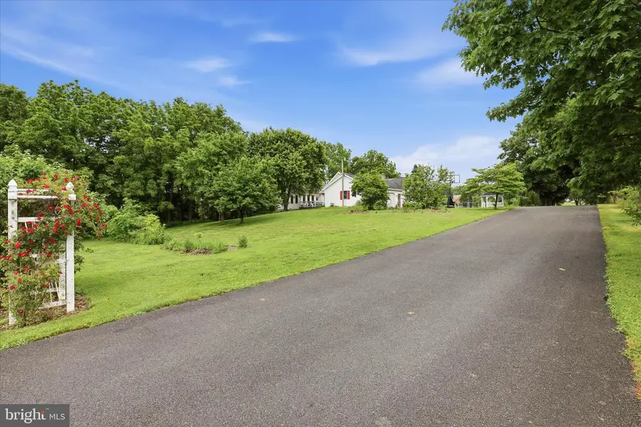 2588 Mount Pleasant Rd, Mount Joy, PA 17552 - #2
